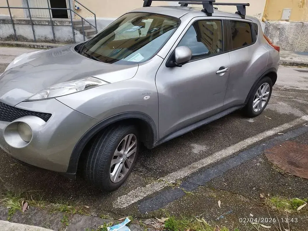 Usata Nissan Juke Tekna 110 CV (80 kW) 2012 Argento SUV