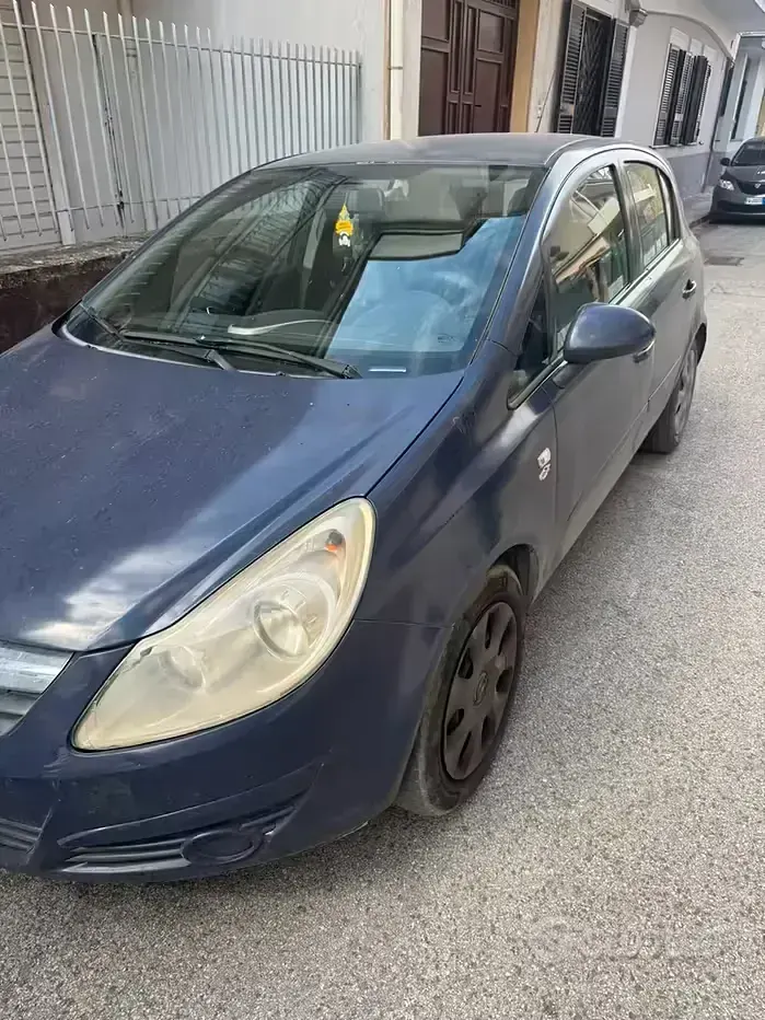 Usata Opel Corsa 69 CV (50 kW) 2009 Blu Utilitaria