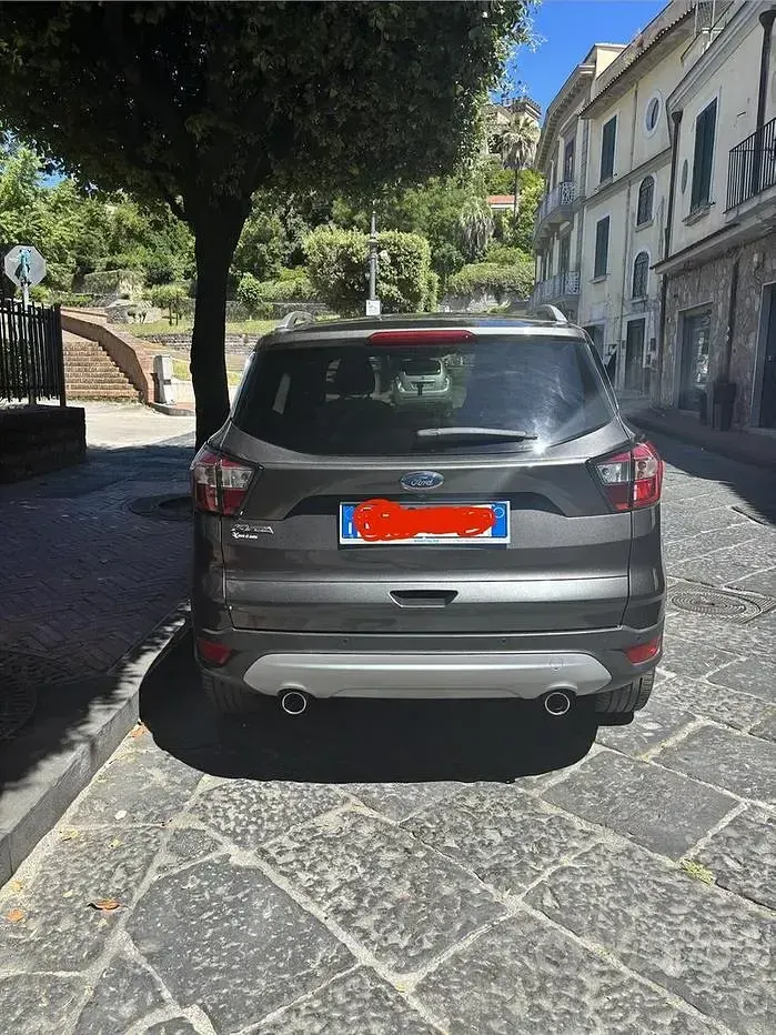 Usata Ford Kuga 120 CV (88 kW) 2018 SUV