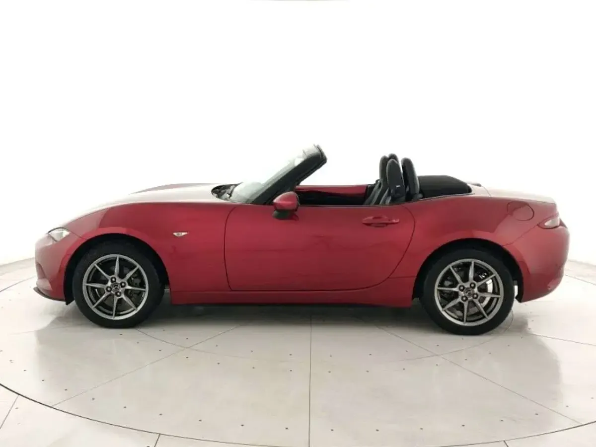 Usata Mazda MX5 Exclusive-Line 131 CV (96 kW) 2018 Rosso Cabrio