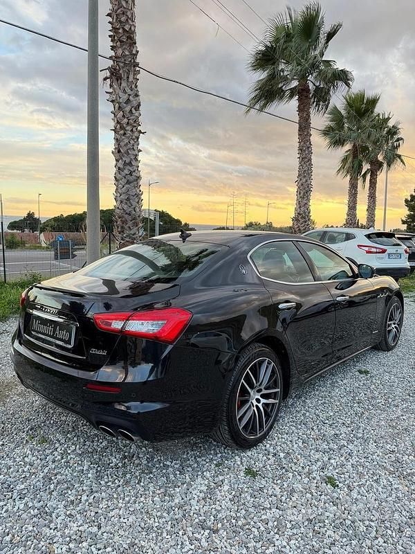 Usata Maserati Ghibli 275 CV (202 kW) 2018 Nero Berlina