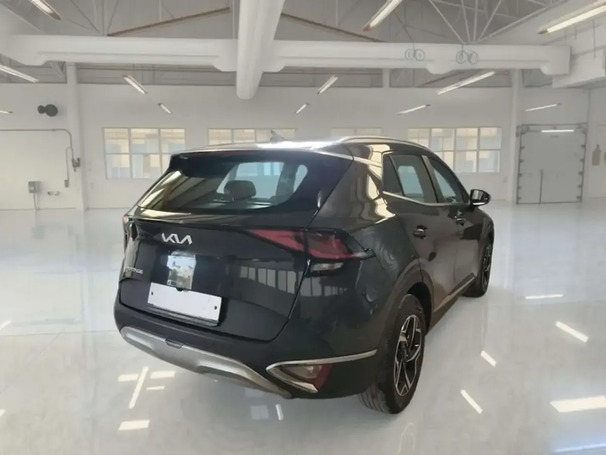 Usata Kia Sportage 136 CV (100 kW) 2023 Grigio SUV