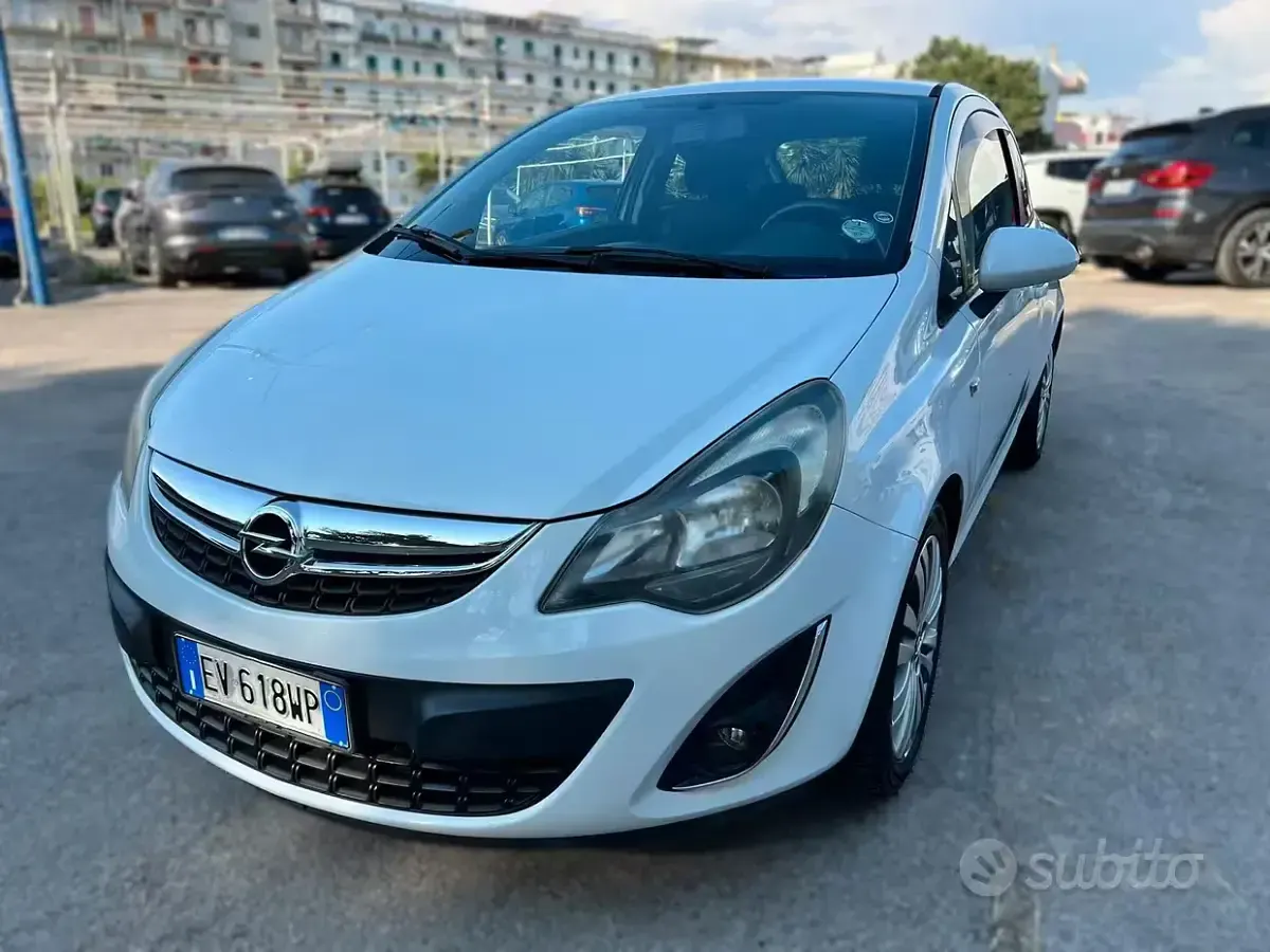 Usata Opel Corsa 85 CV (62 kW) 2014 Utilitaria