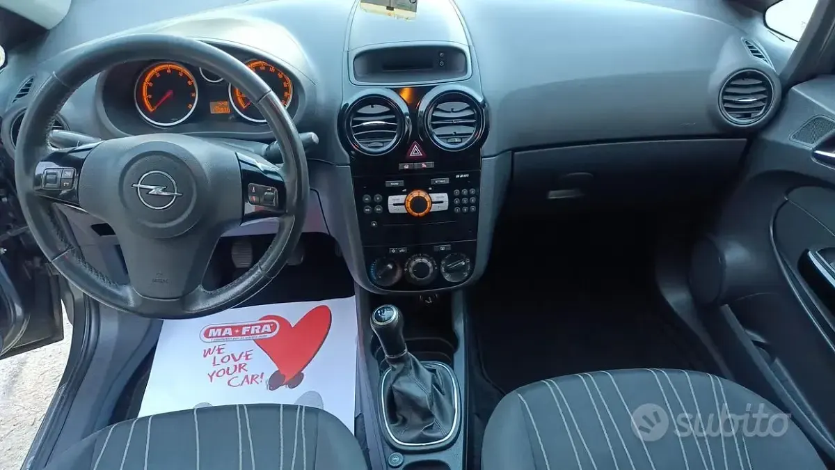 Usata Opel Corsa 75 CV (55 kW) 2010 Grigio Utilitaria