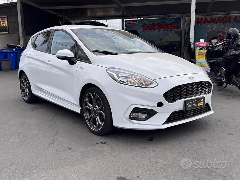 Usata Ford Fiesta ST-Line 85 CV (62 kW) 2018 Bianco Berlina