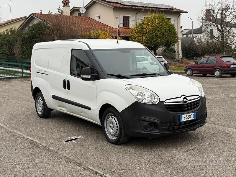 Occasion Opel Combo 105 ch (77 kW) 2015 Blanc Monospace