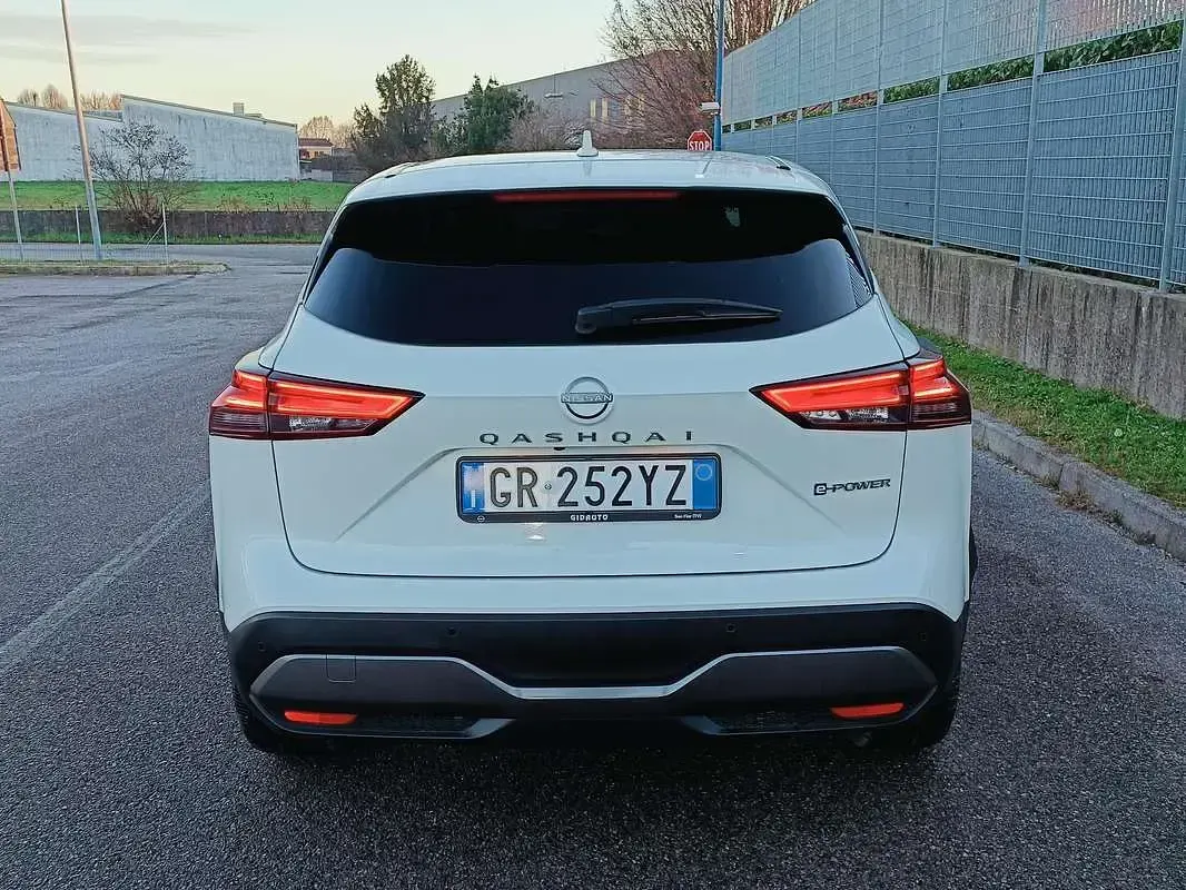 Usata Nissan Qashqai Tekna 158 CV (116 kW) 2023 Bianco SUV