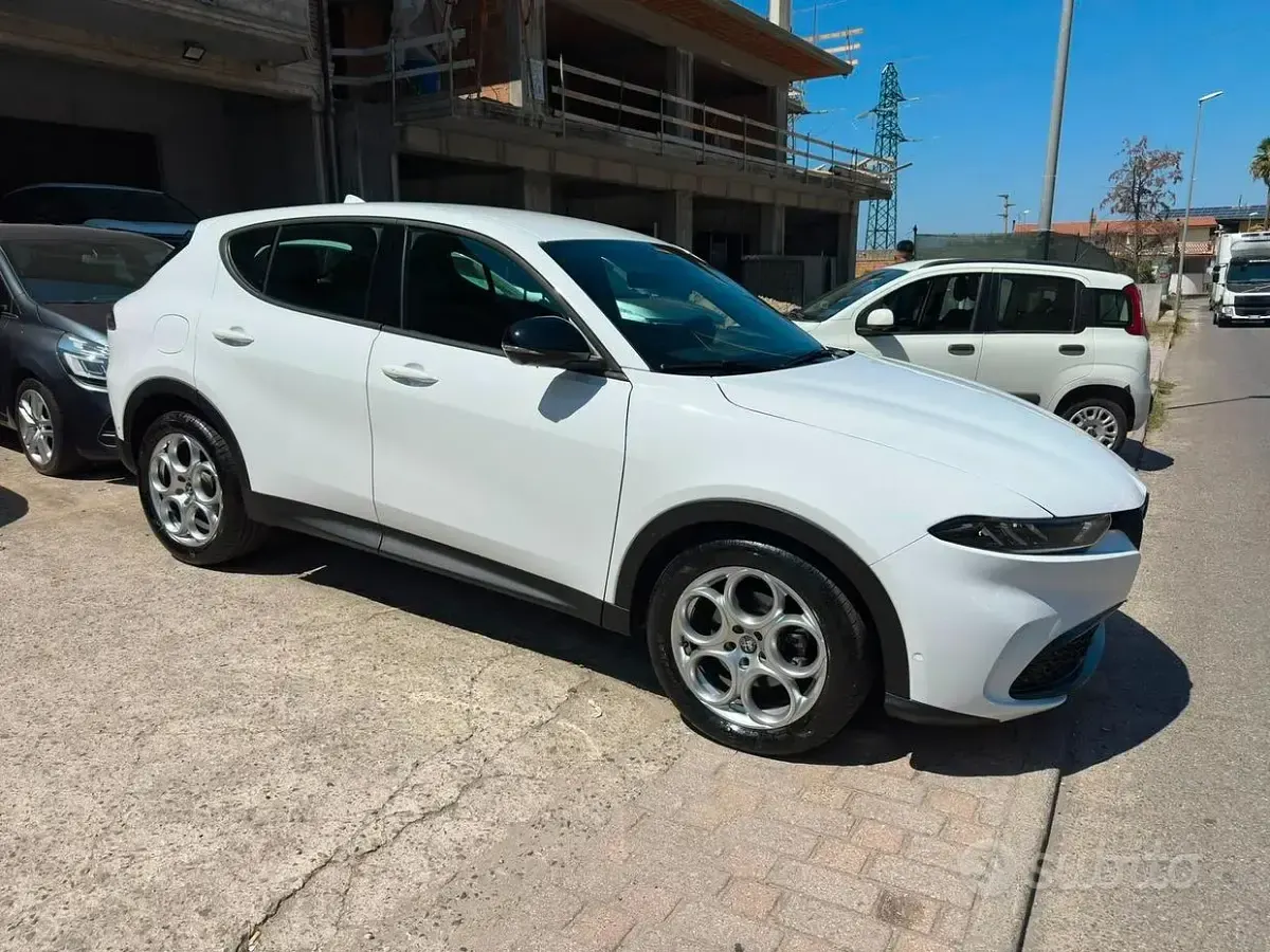 Usata Alfa Romeo Tonale Sprint 131 CV (96 kW) 2023 Bianco SUV