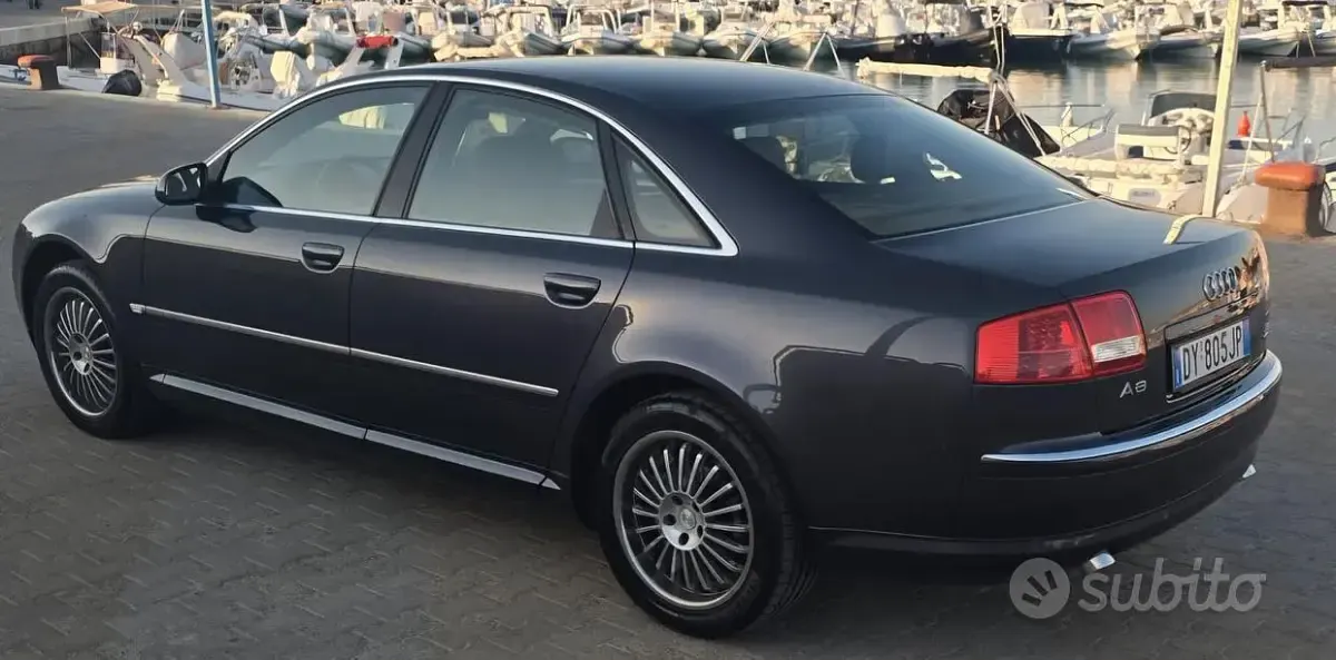 Usata Audi A8 233 CV (171 kW) 2005 Marrone Berlina
