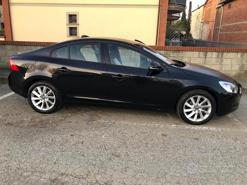 Usata Volvo S60 203 CV (149 kW) 2011 Nero Berlina