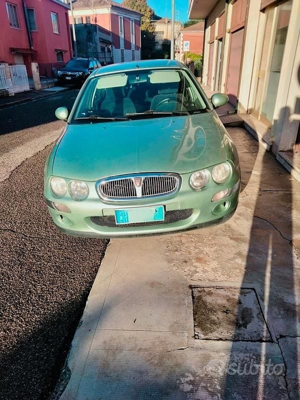 Usata Rover 200 71 CV (52 kW) 2000 Verde Berlina