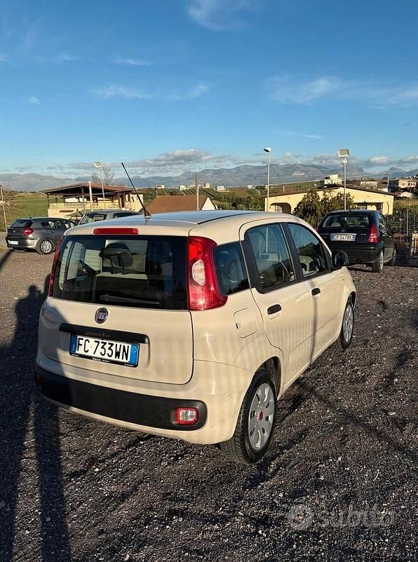 Usata Fiat Panda Lounge 69 CV (50 kW) 2016 Beige Utilitaria