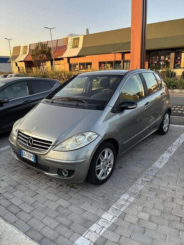 Usata 2007 Mercedes A150 Elegance Monovolume | 3400 € (Buon prezzo) - Immagine 1/4