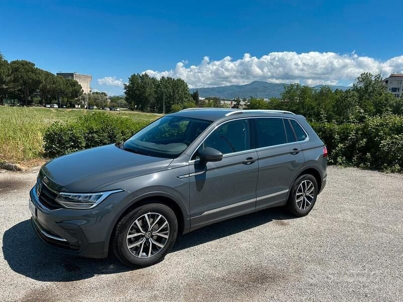 Usata VW Tiguan 150 CV (110 kW) 2022 Grigio SUV