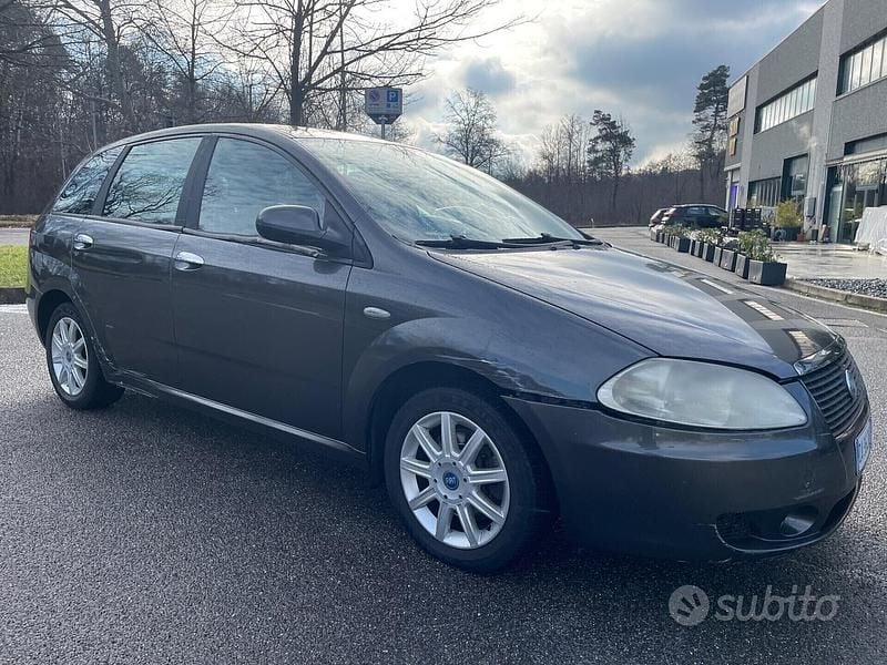 Usata Fiat Croma 149 CV (109 kW) 2006 Marrone Station wagon