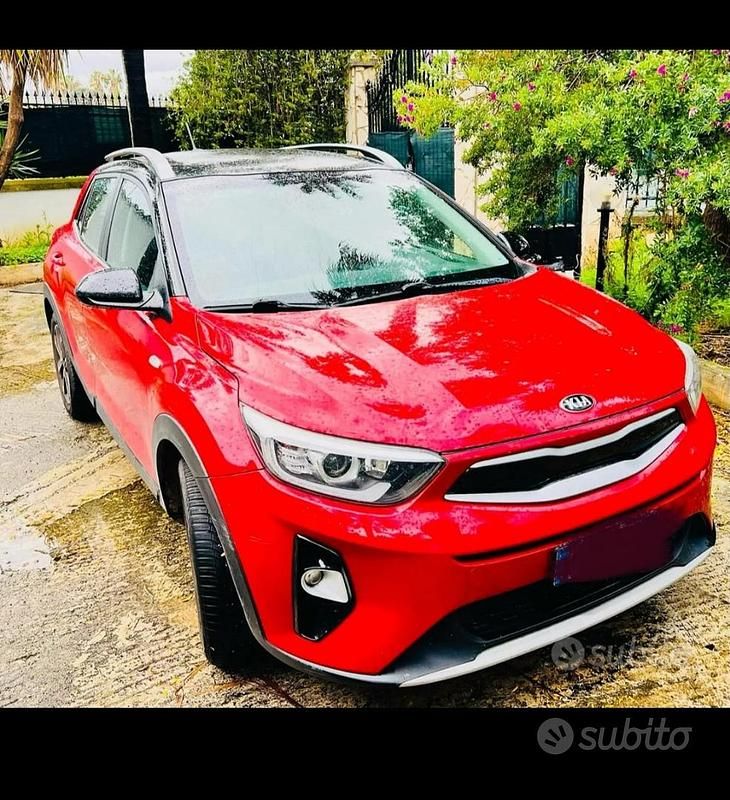 Usata Kia Stonic 110 CV (80 kW) 2018 Rosso SUV