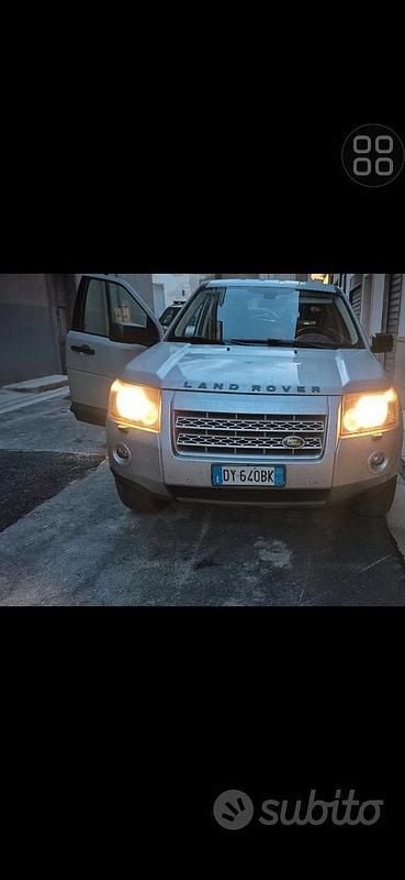 Grigio Usata 2009 Land Rover Freelander 2 SUV | 2000 € (Super prezzo) - Immagine 1/4