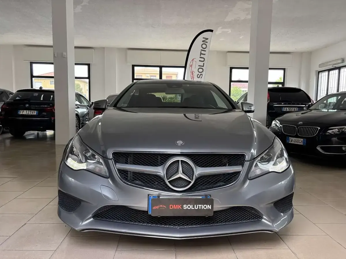 Gebraucht Mercedes E200 Executive 184 PS (135 kW) 2014 Silber Coupé