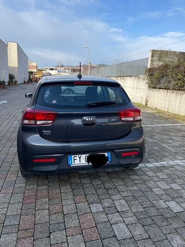 Usata Kia Rio 84 CV (61 kW) 2021 Berlina