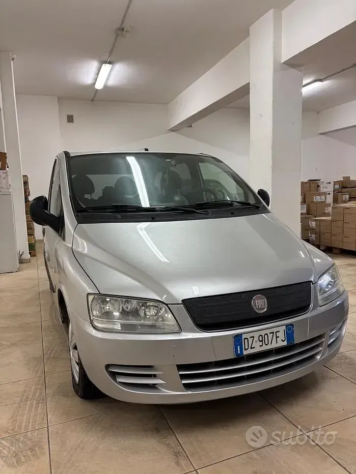 Usata Fiat Multipla Active 120 CV (88 kW) 2009 Grigio Monovolume