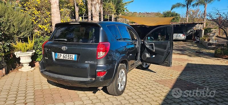 Usata Toyota RAV4 2006 Grigio SUV