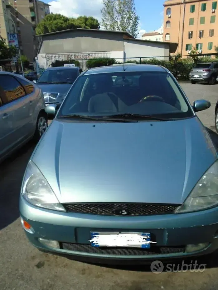 Usata Ford Focus 115 CV (84 kW) 2001 Verde Utilitaria