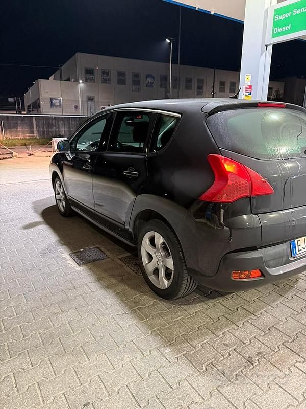 Usata Peugeot 3008 112 CV (82 kW) 2011 Nero Station wagon