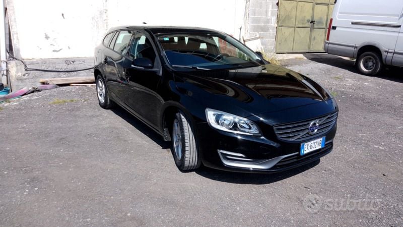 Nero Usata 2014 Volvo V60 Station wagon | 7000 € (Ottimo prezzo) - Immagine 1/1