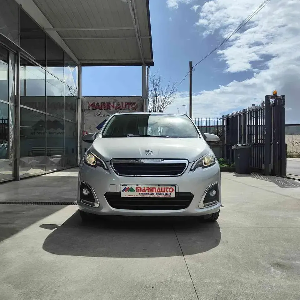 Usata Peugeot 108 Allure 72 CV (52 kW) 2020 Grigio Berlina