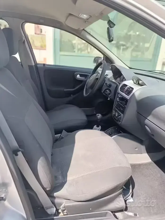 Usata Opel Corsa 75 CV (55 kW) 2003 Grigio Utilitaria