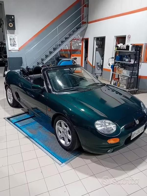 Usata MG F 120 CV (88 kW) 1995 Verde Cabrio