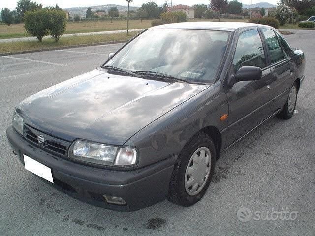 Usata Nissan Primera 101 CV (74 kW) 1995 Grigio Berlina