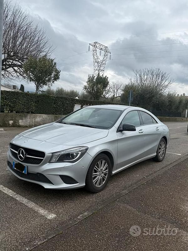 Usata Mercedes CLA180 122 CV (89 kW) 2015 Grigio Berlina