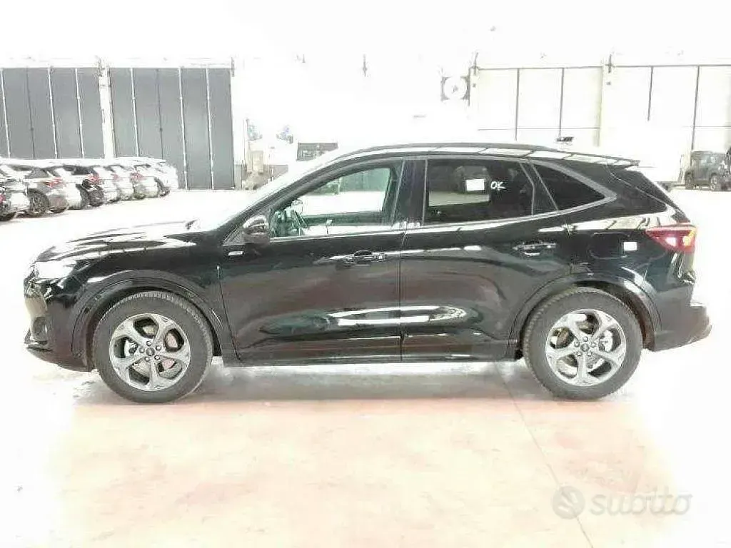 Usata Ford Kuga ST-Line 179 CV (131 kW) 2025 Grigio SUV