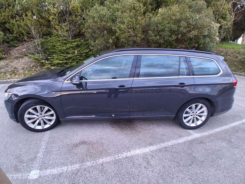 Usata VW Passat Business 120 CV (88 kW) 2018 Grigio Station wagon