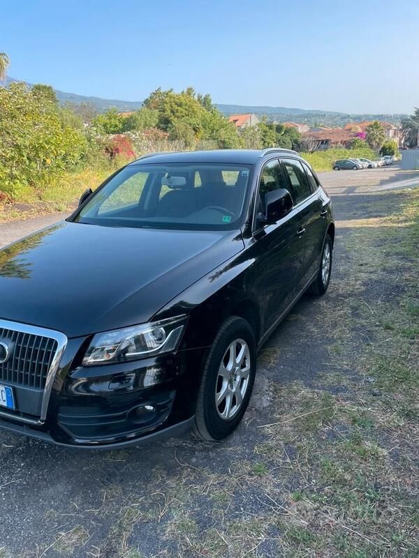 Nero Usata 2010 Audi Q5 SUV | 12.000 € - Immagine 1/4