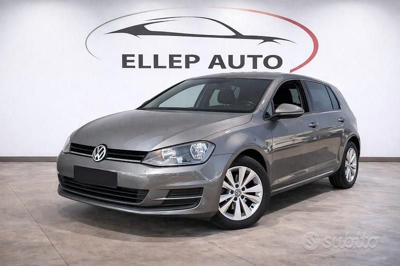 Usata VW Golf VII Trendline 105 CV (77 kW) 2013 Grigio Berlina