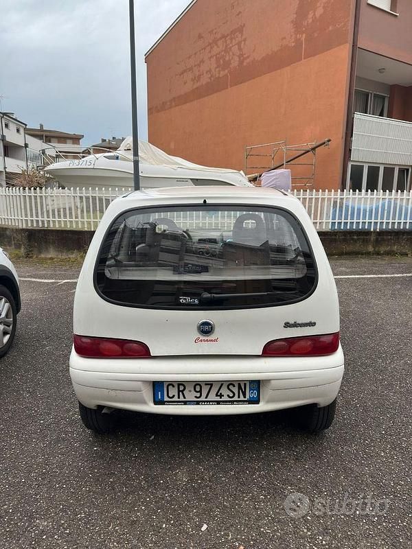 Usata Fiat 600 2004 Bianco Berlina