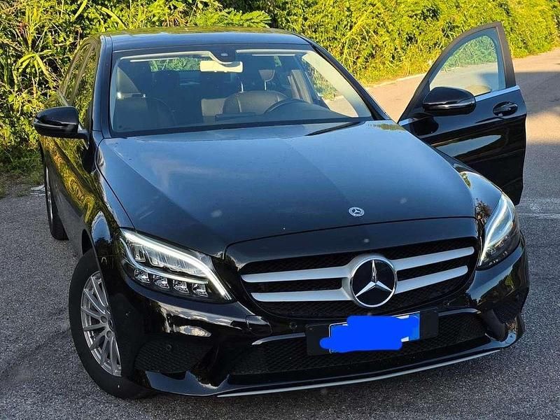 Usata Mercedes C200 160 CV (117 kW) 2019 Nero Berlina