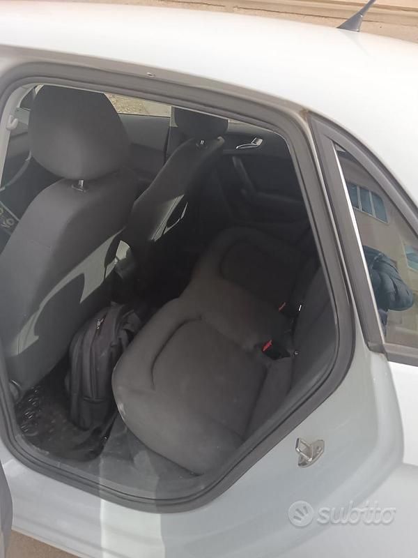 Usata Audi A1 Attraction 90 CV (66 kW) 2012 Bianco Utilitaria