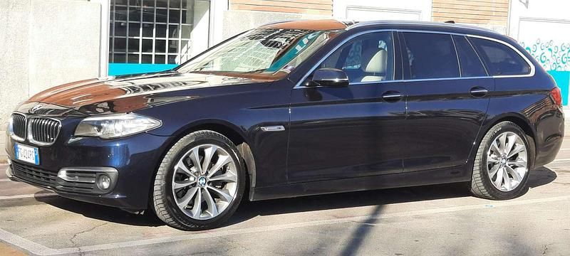 Usata BMW 520 Luxury Line 190 CV (139 kW) 2016 Station wagon
