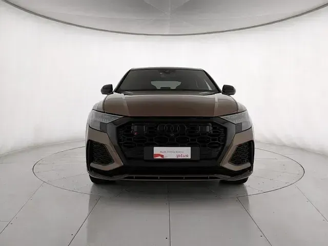 Usata Audi Q8 Comfort 600 CV (441 kW) 2022 Colore carrozzeria personalizzato audi exclusive SUV