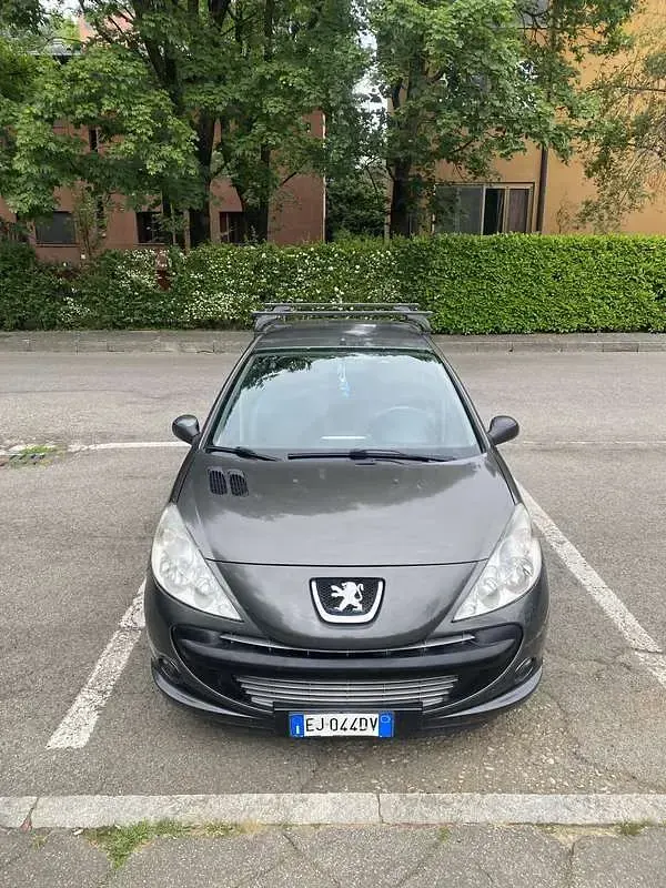 Usata Peugeot 206+ 68 CV (50 kW) 2011 Nero Utilitaria