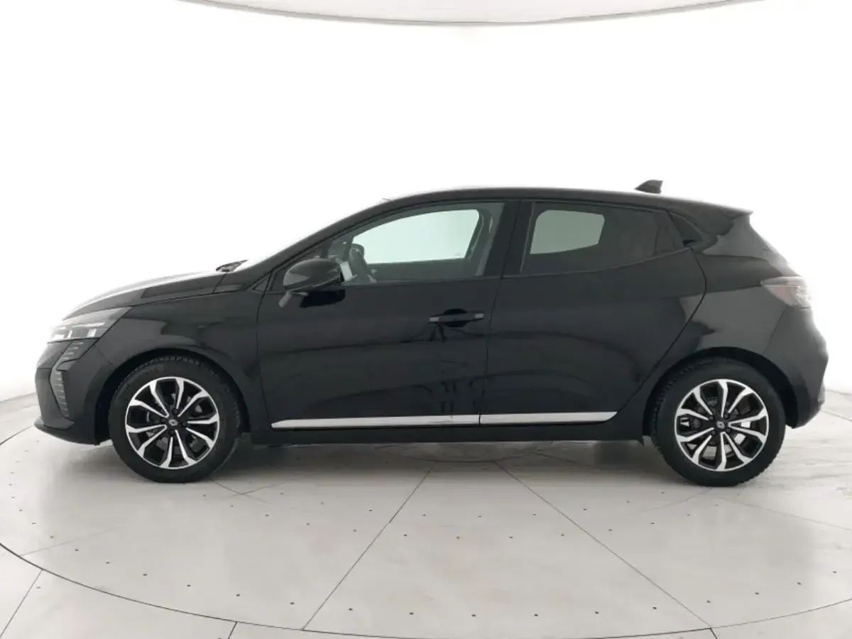 Usata Renault Clio Techno 91 CV (66 kW) 2025 Nero Utilitaria