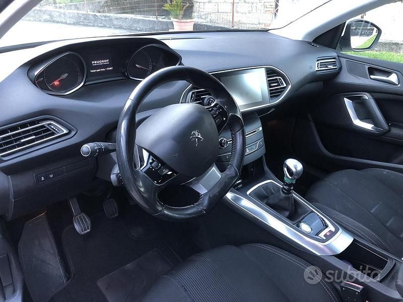 Usata Peugeot 308 Allure 116 CV (85 kW) 2014 Bianco Berlina