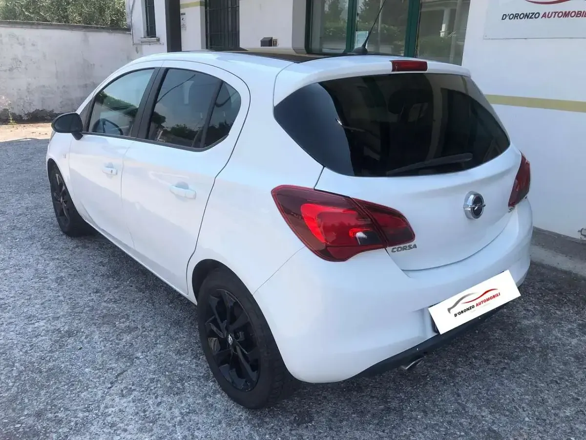 Usata Opel Corsa 75 CV (55 kW) 2016 Other Utilitaria