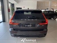 Usata Volvo V60 Plus 197 CV (144 kW) 2023 Grigio scuro Station wagon