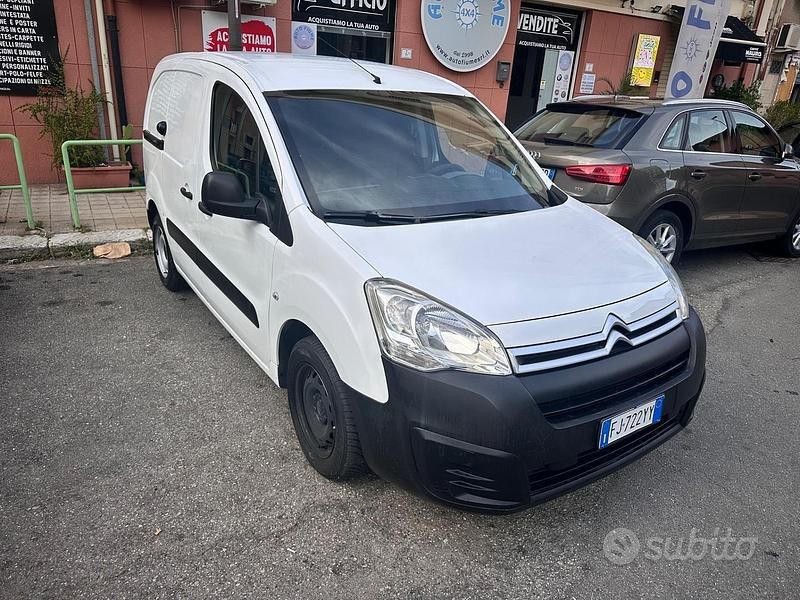 Usata Citroën Berlingo Feel 99 CV (72 kW) 2017 Bianco Monovolume
