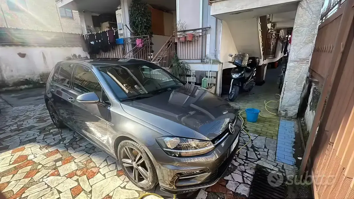Usata VW Golf VII Sport 115 CV (84 kW) 2018 Grigio Utilitaria