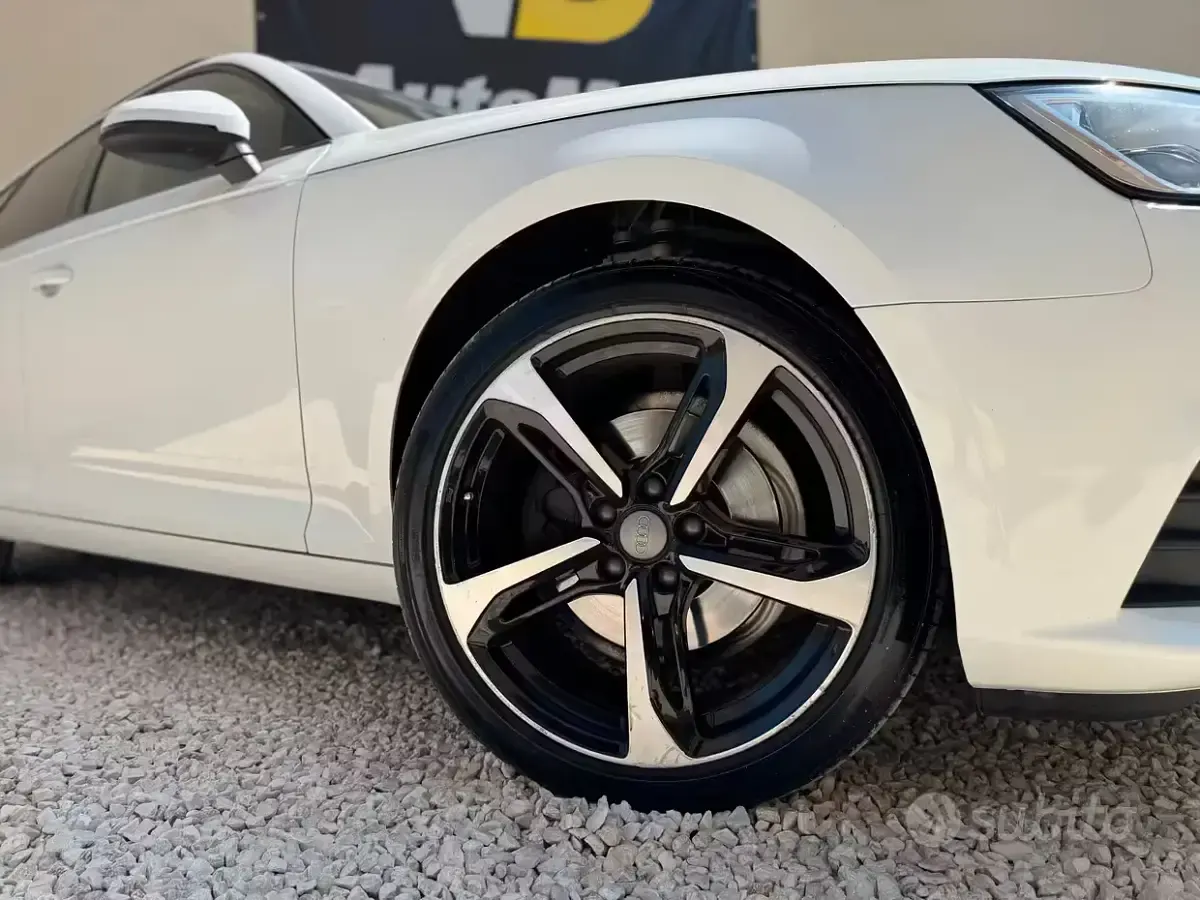Usata Audi A4 Advanced 122 CV (89 kW) 2017 Bianco Berlina